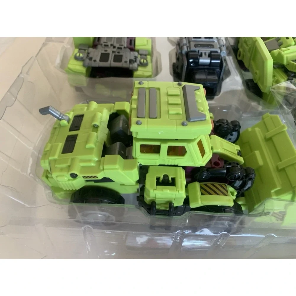 NBK Devastator 6-in-1 Combiner Robot Green Construction Set Open Box